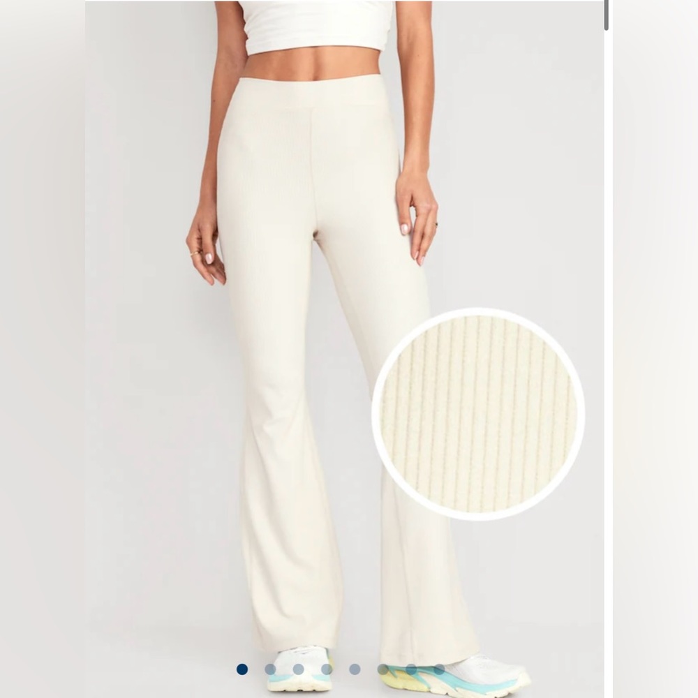 Old Navy Powersoft High Waisted Flare Pants - XSP